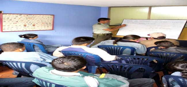 Capacitación del personal con la Policía Nacional